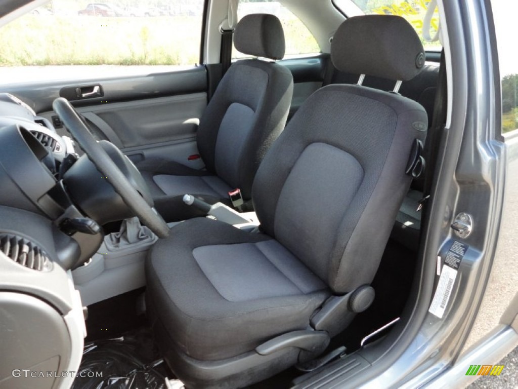 Black Interior 2003 Volkswagen New Beetle GL Coupe Photo #57319461
