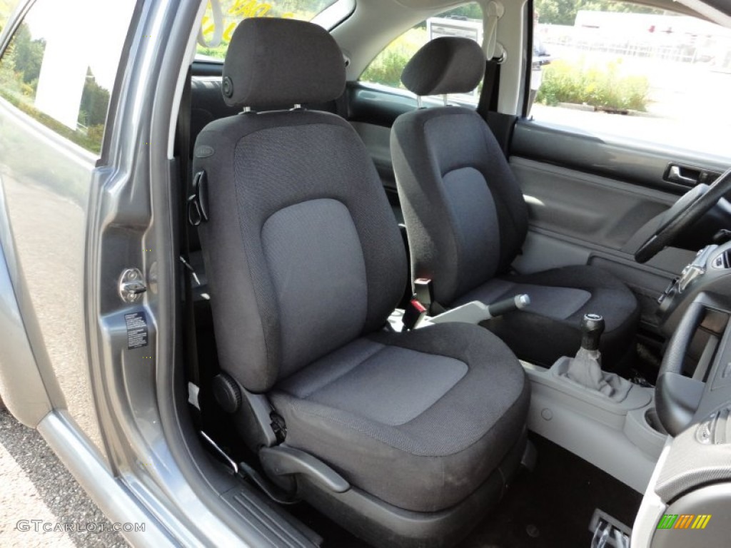 Black Interior 2003 Volkswagen New Beetle GL Coupe Photo #57319558