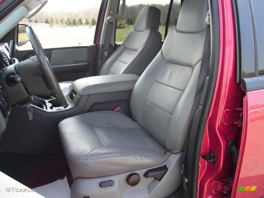 2003 Expedition XLT 4x4 - Laser Red Tinted Metallic / Flint Grey photo #6
