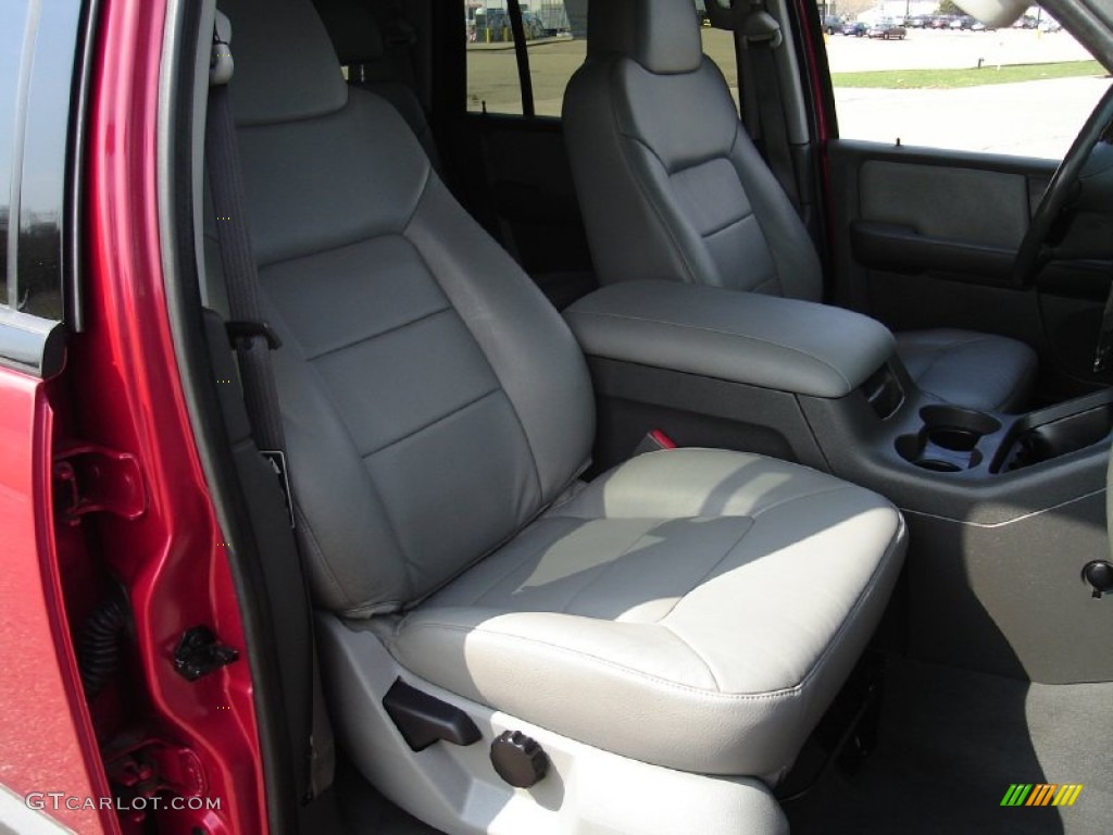 2003 Expedition XLT 4x4 - Laser Red Tinted Metallic / Flint Grey photo #19