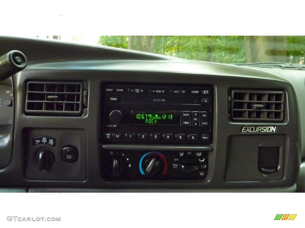 2003 Ford Excursion XLT 4x4 Controls Photo #57321580