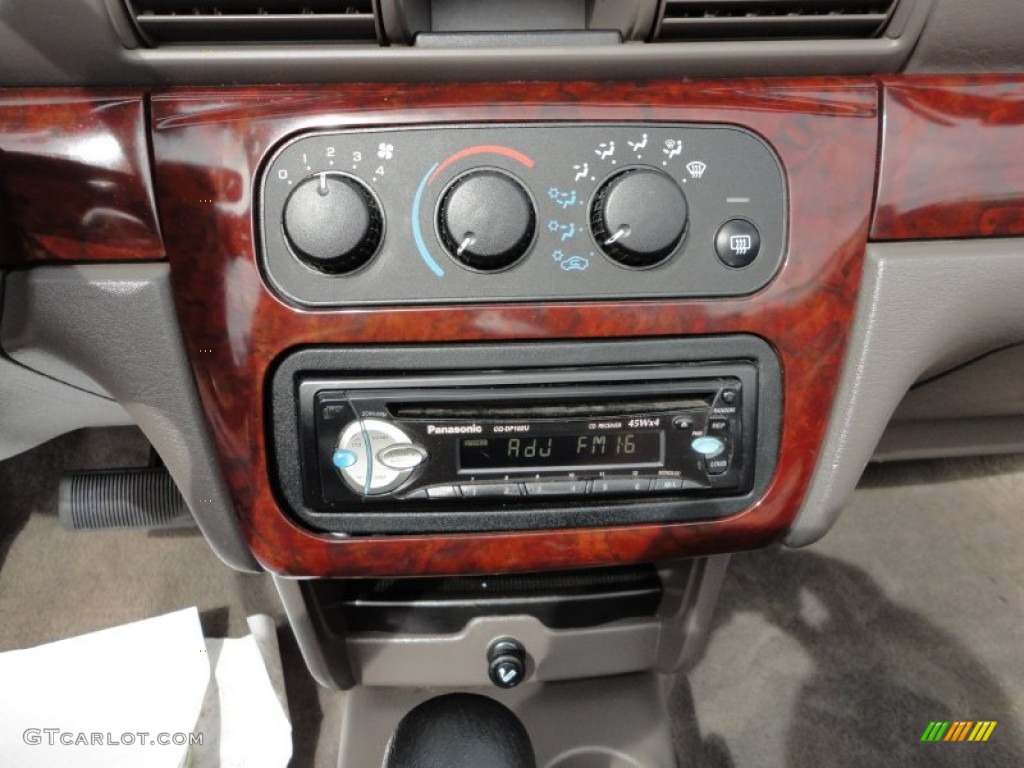 2001 Chrysler Sebring LX Convertible Controls Photo #57322174