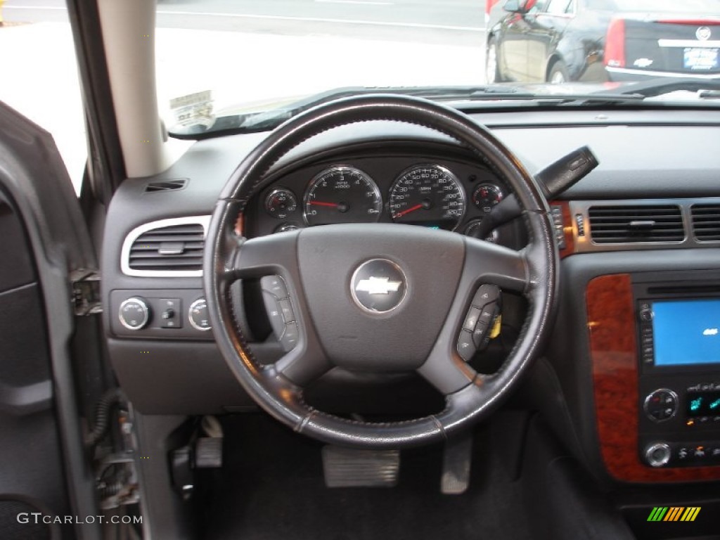 2007 Chevrolet Silverado 1500 LTZ Crew Cab 4x4 Ebony Black Steering Wheel Photo #57324565