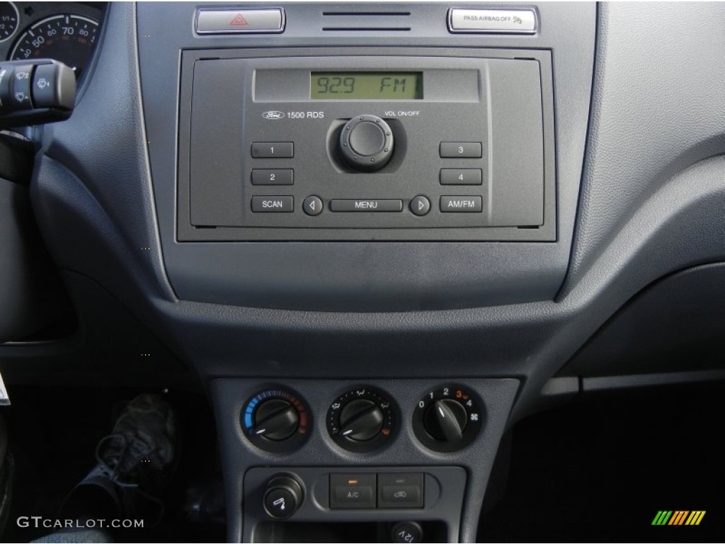 2012 Ford Transit Connect XL Van Controls Photo #57331825