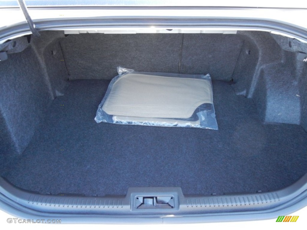 2012 Ford Fusion SE V6 Trunk Photo #57332592
