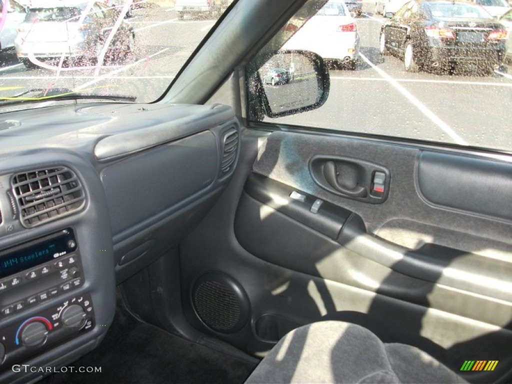 2002 Blazer LS ZR2 4x4 - Indigo Blue Metallic / Graphite photo #17