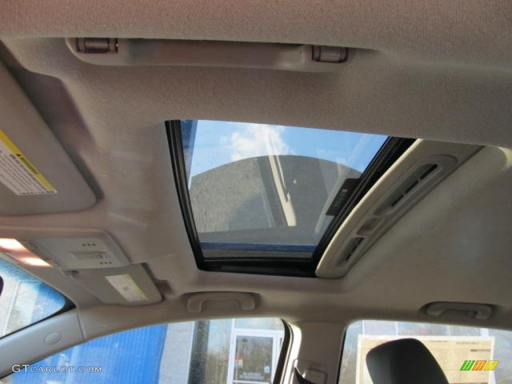 2012 Chevrolet Sonic LT Hatch Sunroof Photos
