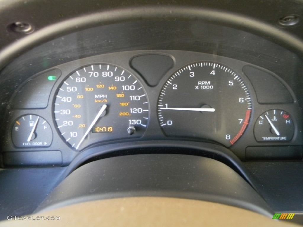 2002 Saturn L Series L100 Sedan Gauges Photo #57336753