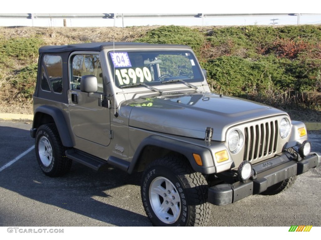 2004 Wrangler Sport 4x4 - Light Khaki Metallic / Dark Slate Gray photo #3