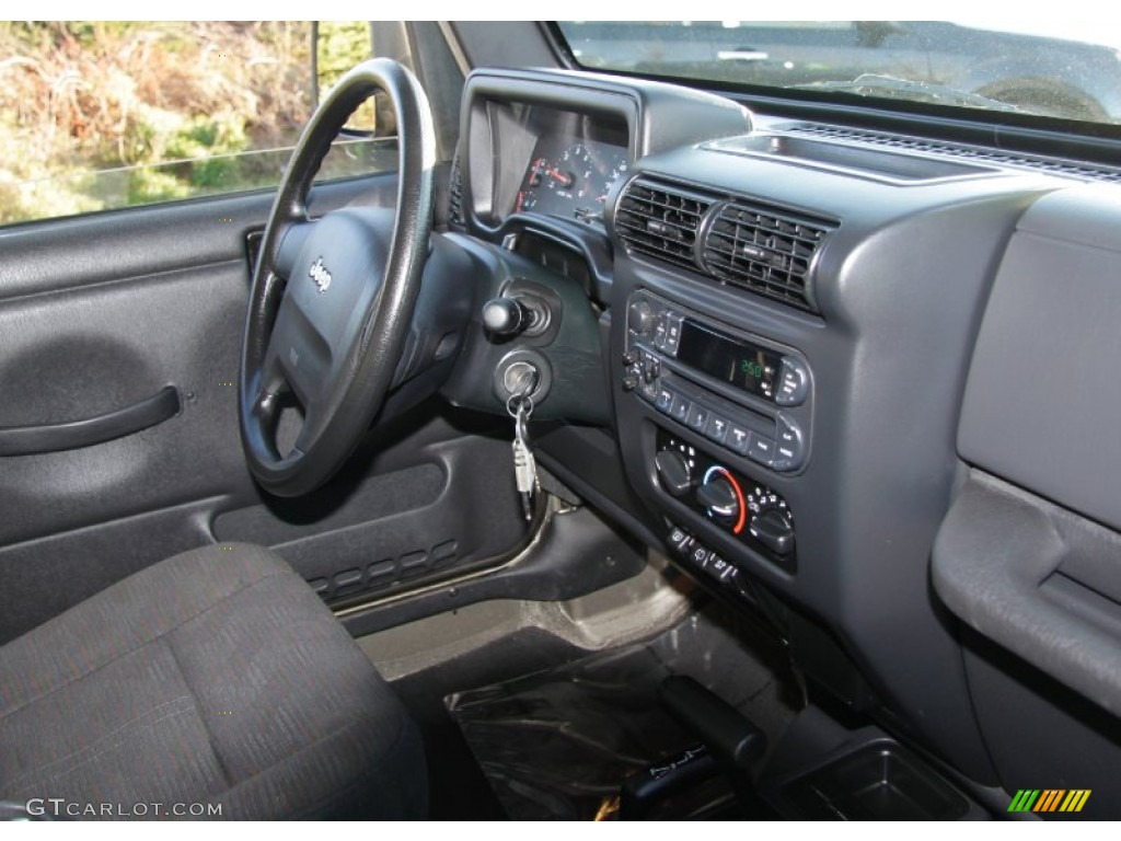 2004 Wrangler Sport 4x4 - Light Khaki Metallic / Dark Slate Gray photo #5