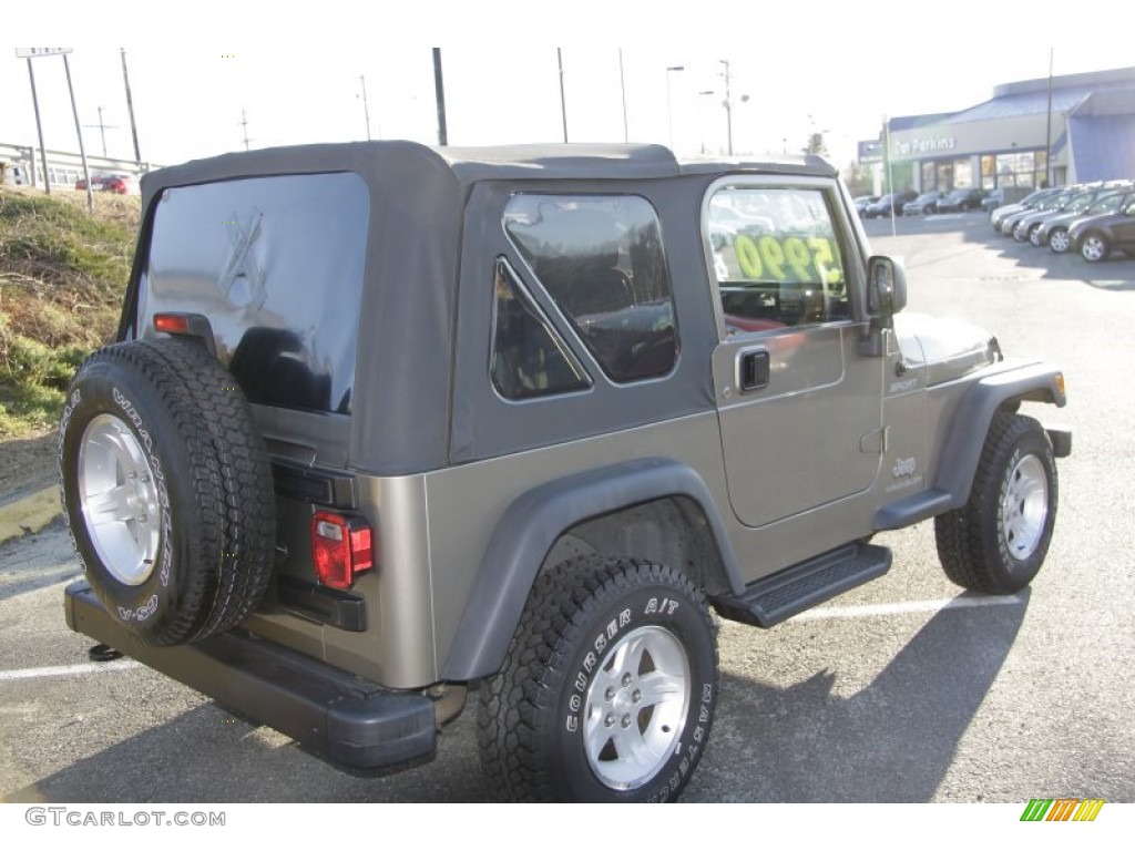 2004 Wrangler Sport 4x4 - Light Khaki Metallic / Dark Slate Gray photo #7