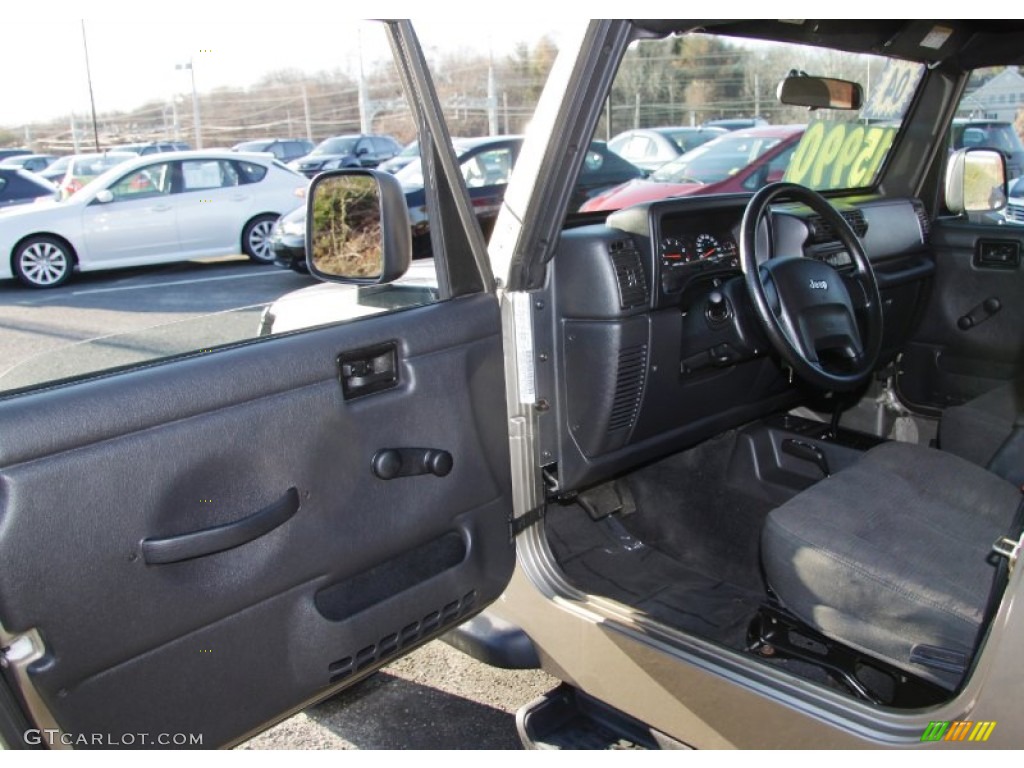 2004 Wrangler Sport 4x4 - Light Khaki Metallic / Dark Slate Gray photo #12