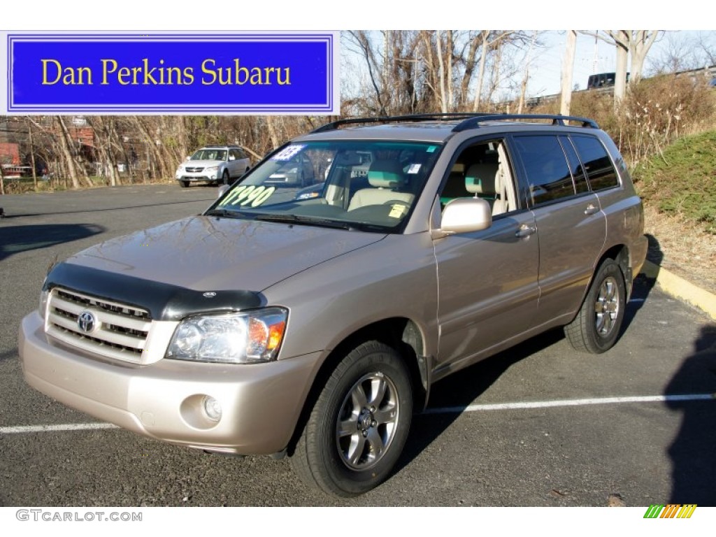 2005 Highlander V6 4WD - Sonora Gold Pearl / Ivory photo #1