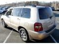 2005 Sonora Gold Pearl Toyota Highlander V6 4WD  photo #9