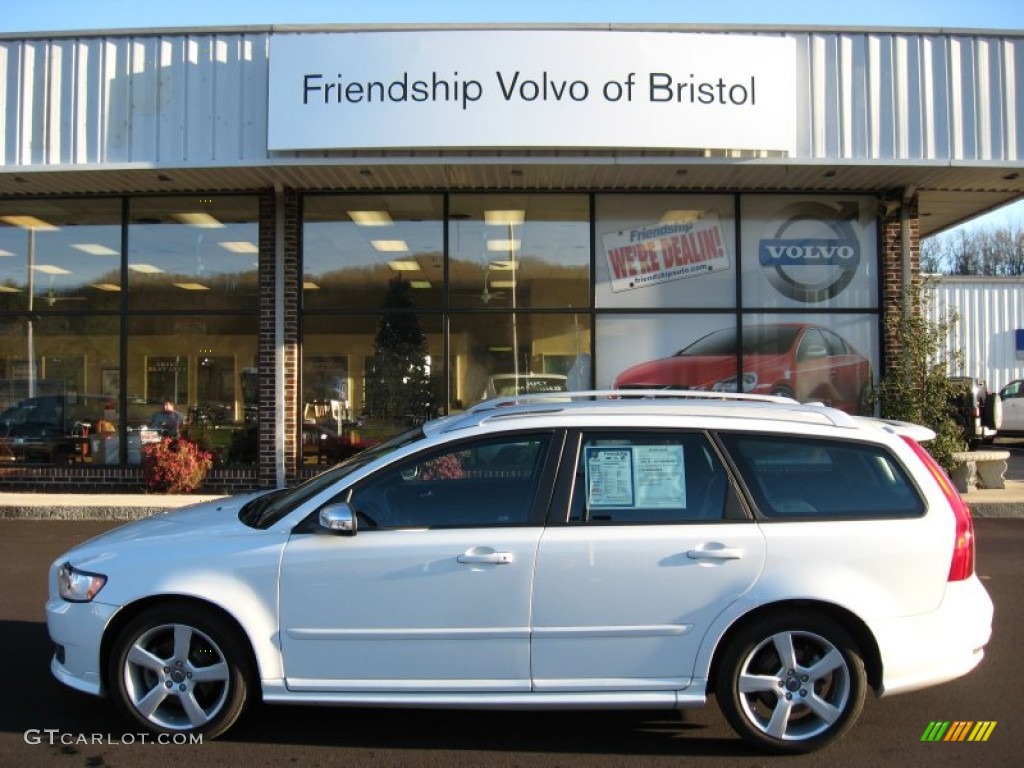 Ice White Volvo V50