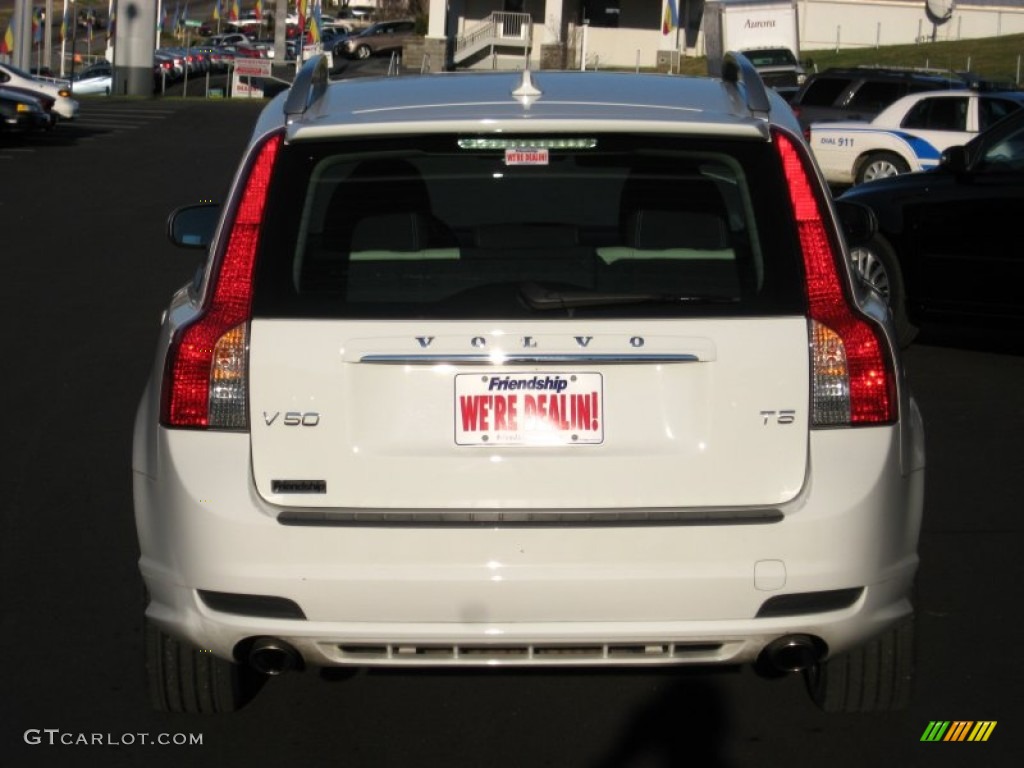 2011 V50 T5 R-Design - Ice White / R-Design Off Black/Cream photo #7