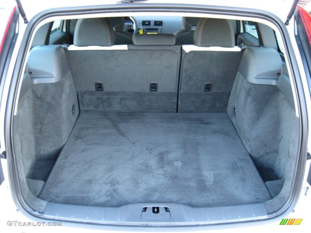 2011 V50 T5 R-Design - Ice White / R-Design Off Black/Cream photo #12