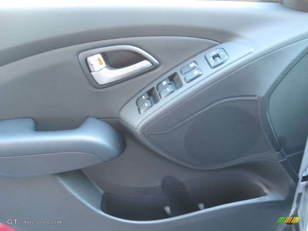 2012 Tucson Limited AWD - Diamond Silver / Black photo #16