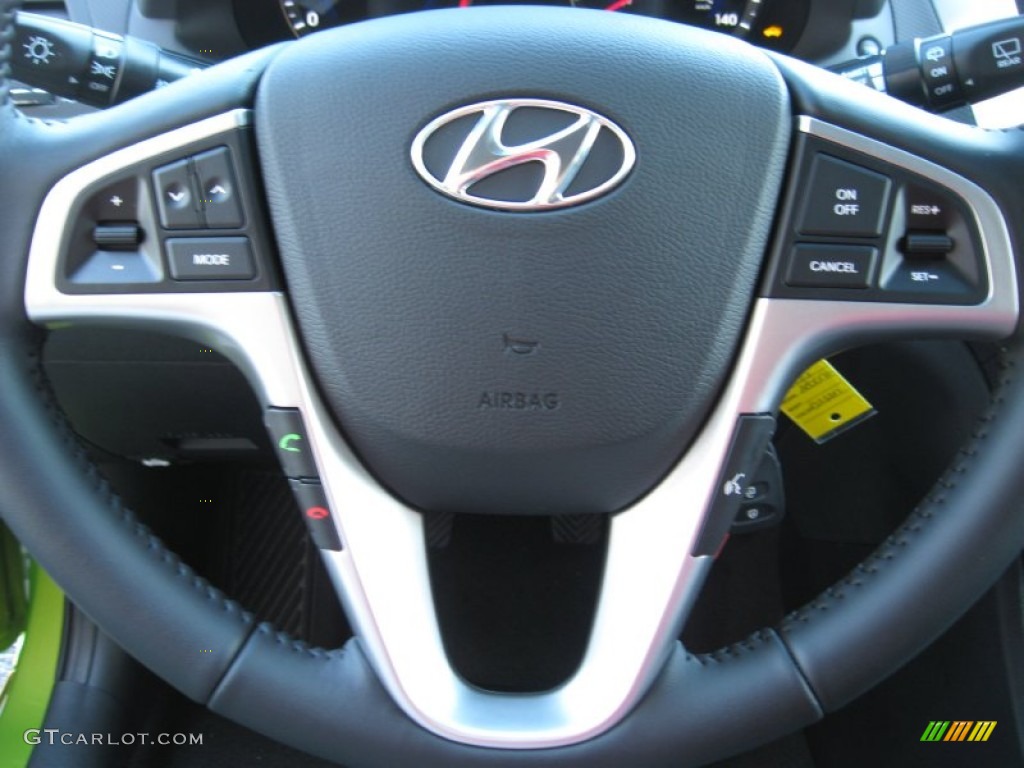 2012 Accent SE 5 Door - Electrolyte Green / Black photo #27
