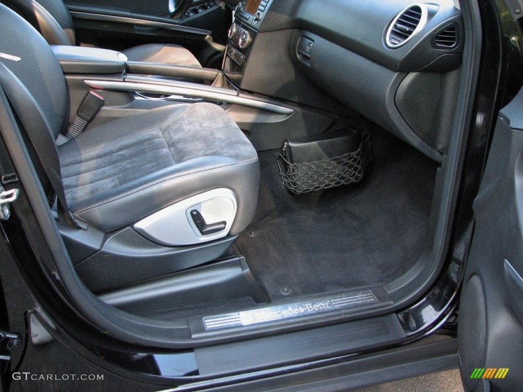 2007 Mercedes-Benz ML 500 4Matic Interior Color Photos