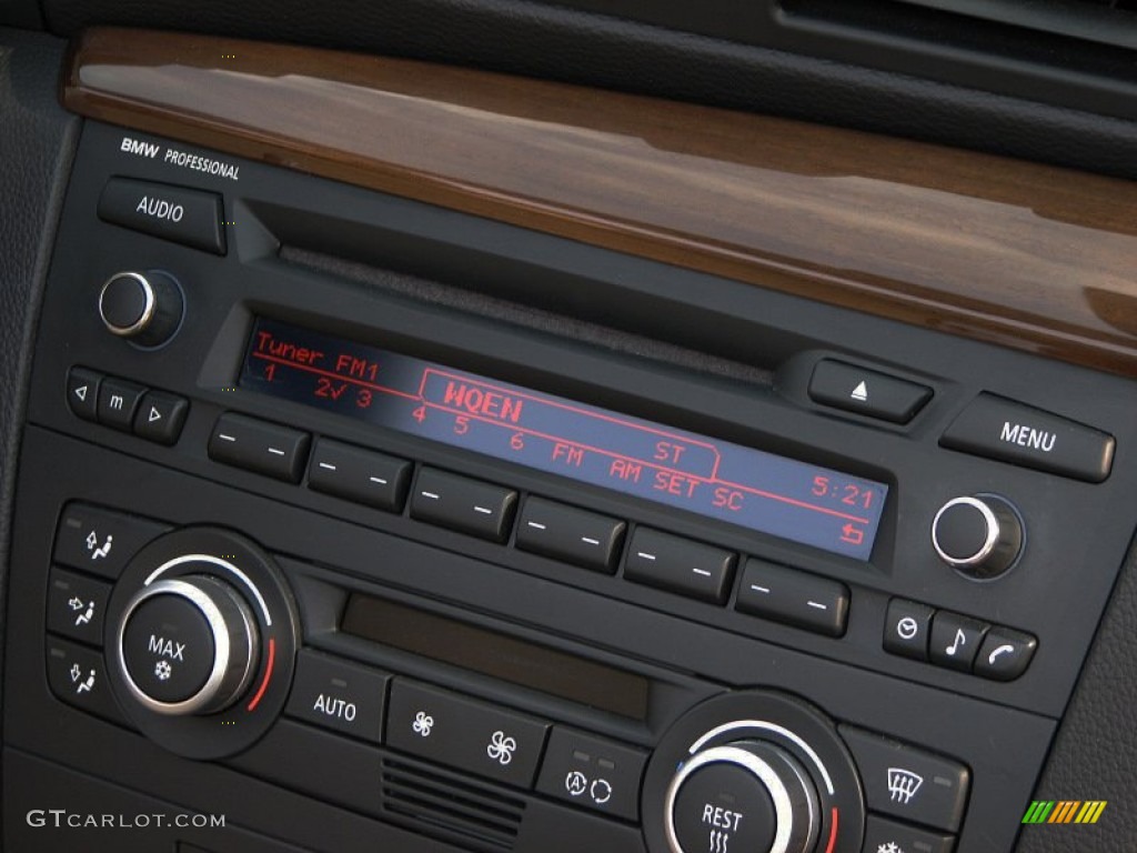 2009 1 Series 128i Convertible - Alpine White / Savanna Beige/Black Boston Leather photo #24