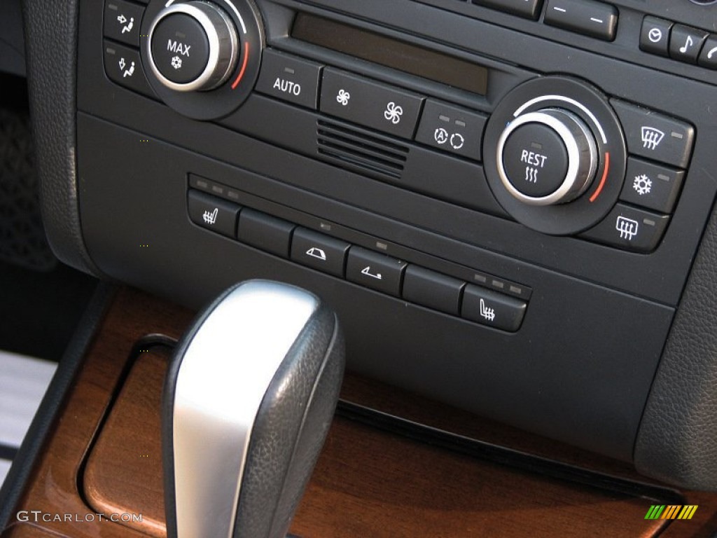 2009 1 Series 128i Convertible - Alpine White / Savanna Beige/Black Boston Leather photo #25