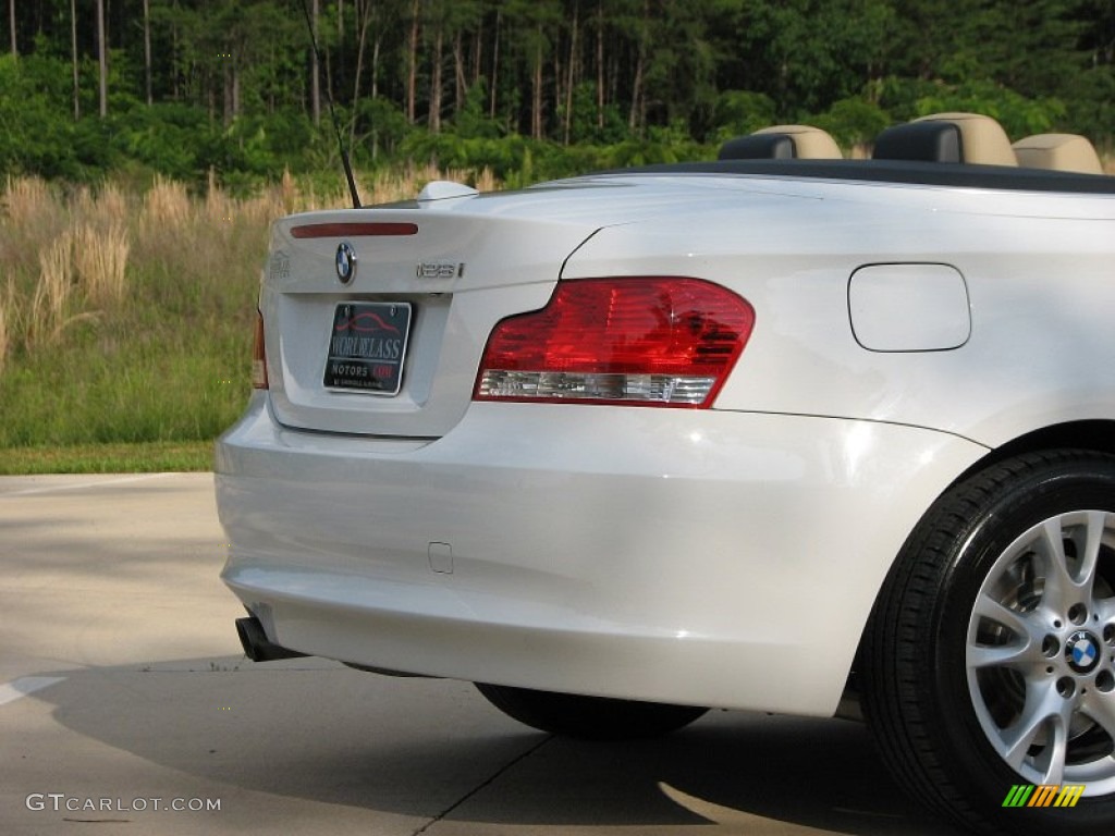 2009 1 Series 128i Convertible - Alpine White / Savanna Beige/Black Boston Leather photo #36