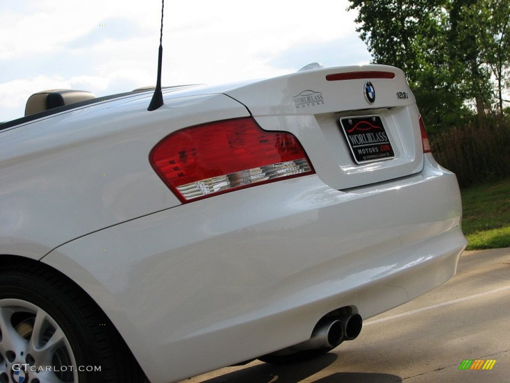 2009 1 Series 128i Convertible - Alpine White / Savanna Beige/Black Boston Leather photo #49