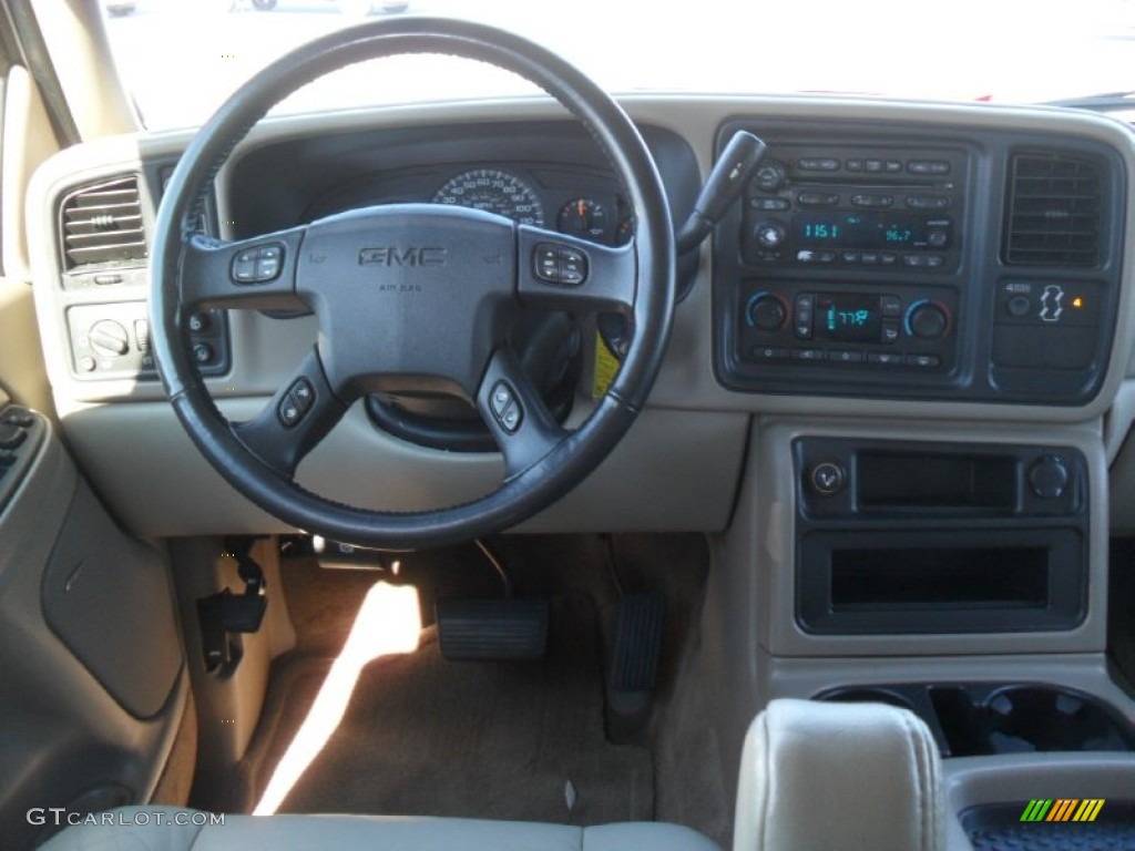 2004 Yukon XL 2500 SLT 4x4 - Summit White / Neutral/Shale photo #17