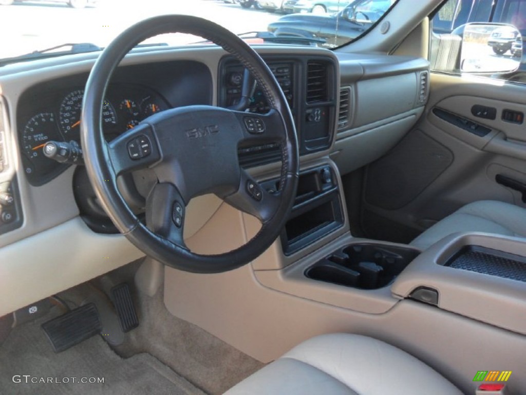 2004 Yukon XL 2500 SLT 4x4 - Summit White / Neutral/Shale photo #28