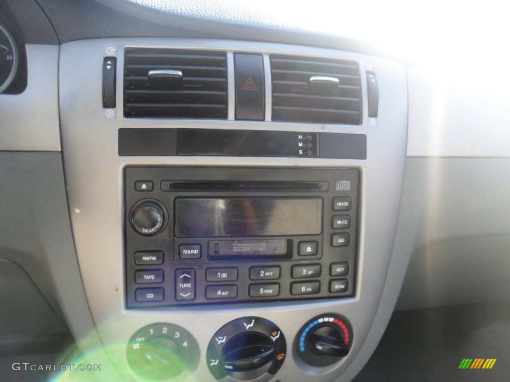 2006 Forenza Sedan - Desert Green Metallic / Grey photo #13