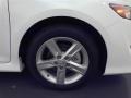 Super White - Camry SE Photo No. 5