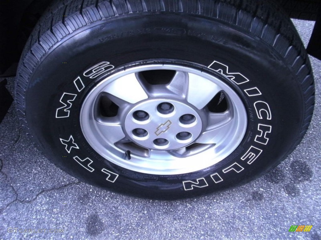 2002 Chevrolet Tahoe LS Wheel Photo #57351834