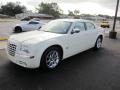 Cool Vanilla - 300 C HEMI Photo No. 2