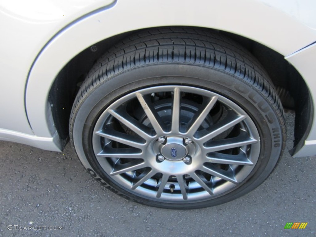 2011 Focus SES Sedan - Ingot Silver Metallic / Charcoal Black photo #14