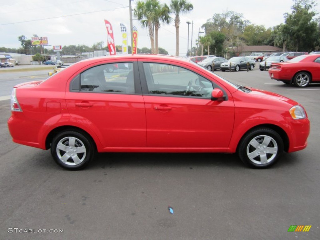 2010 Aveo LT Sedan - Victory Red / Charcoal photo #5