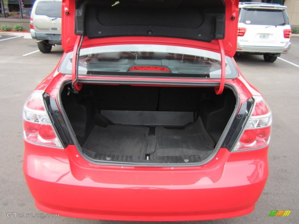 2010 Aveo LT Sedan - Victory Red / Charcoal photo #14