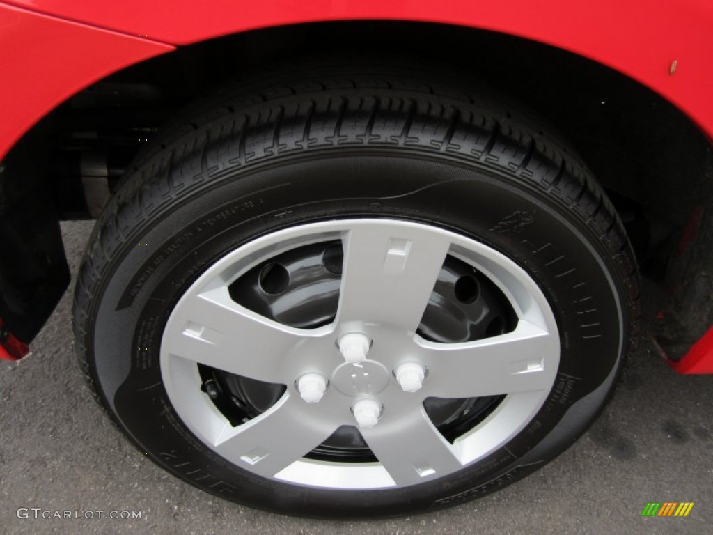 2010 Aveo LT Sedan - Victory Red / Charcoal photo #17