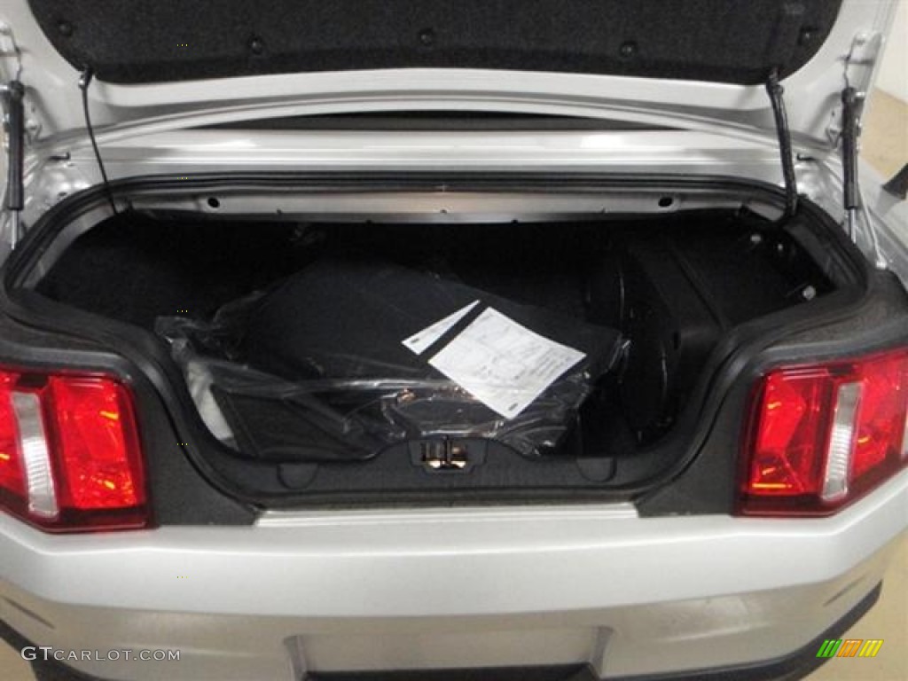 2012 Ford Mustang GT Premium Convertible Trunk Photo #57365124