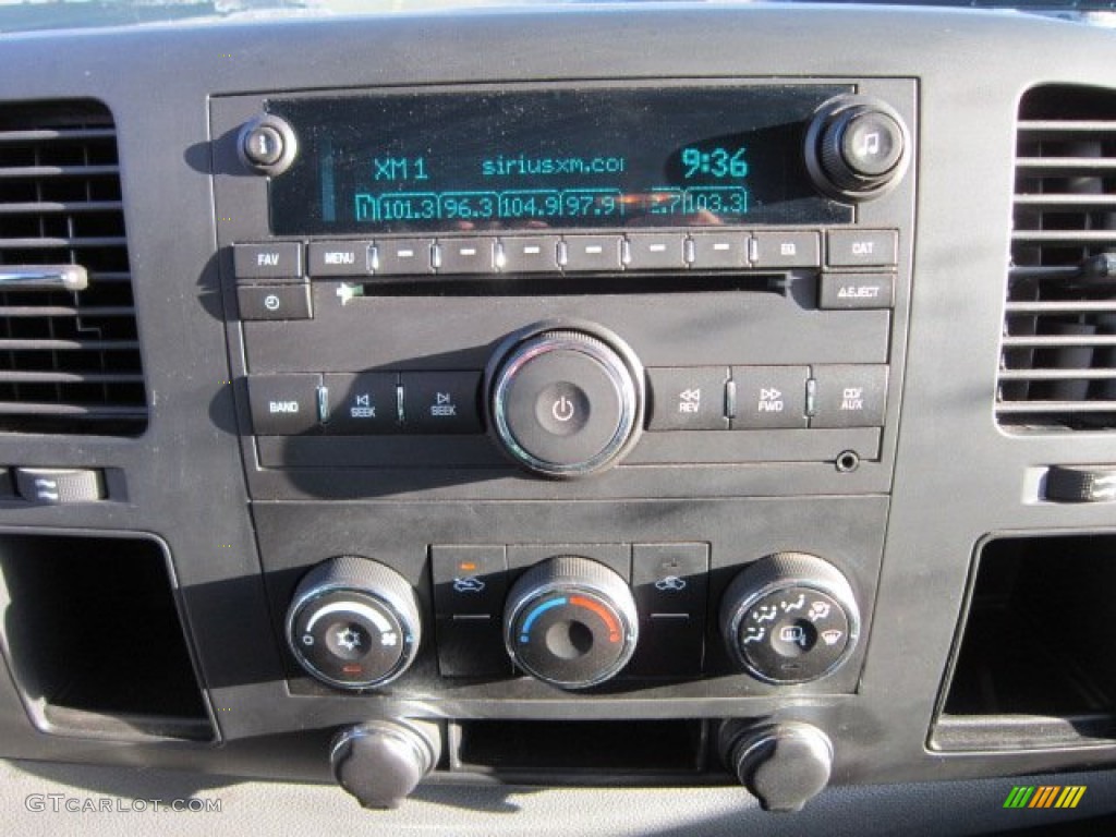 2008 Chevrolet Silverado 1500 LS Extended Cab 4x4 Controls Photo #57365970