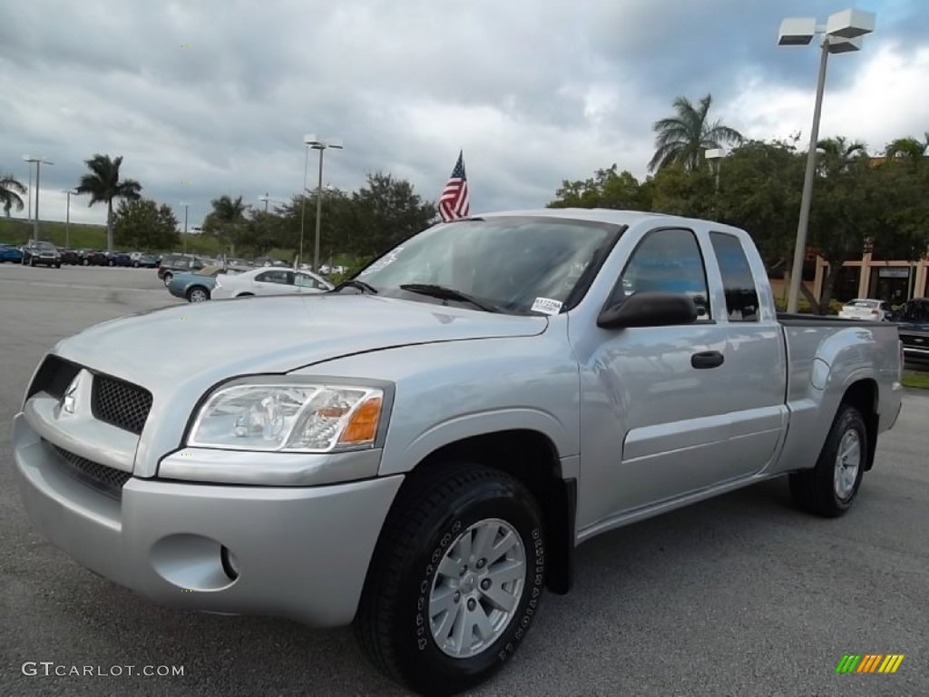 2007 Raider LS Extended Cab - Alloy Silver / Slate photo #13