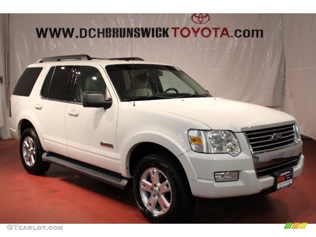 2008 Explorer XLT 4x4 - White Suede / Black/Stone photo #3