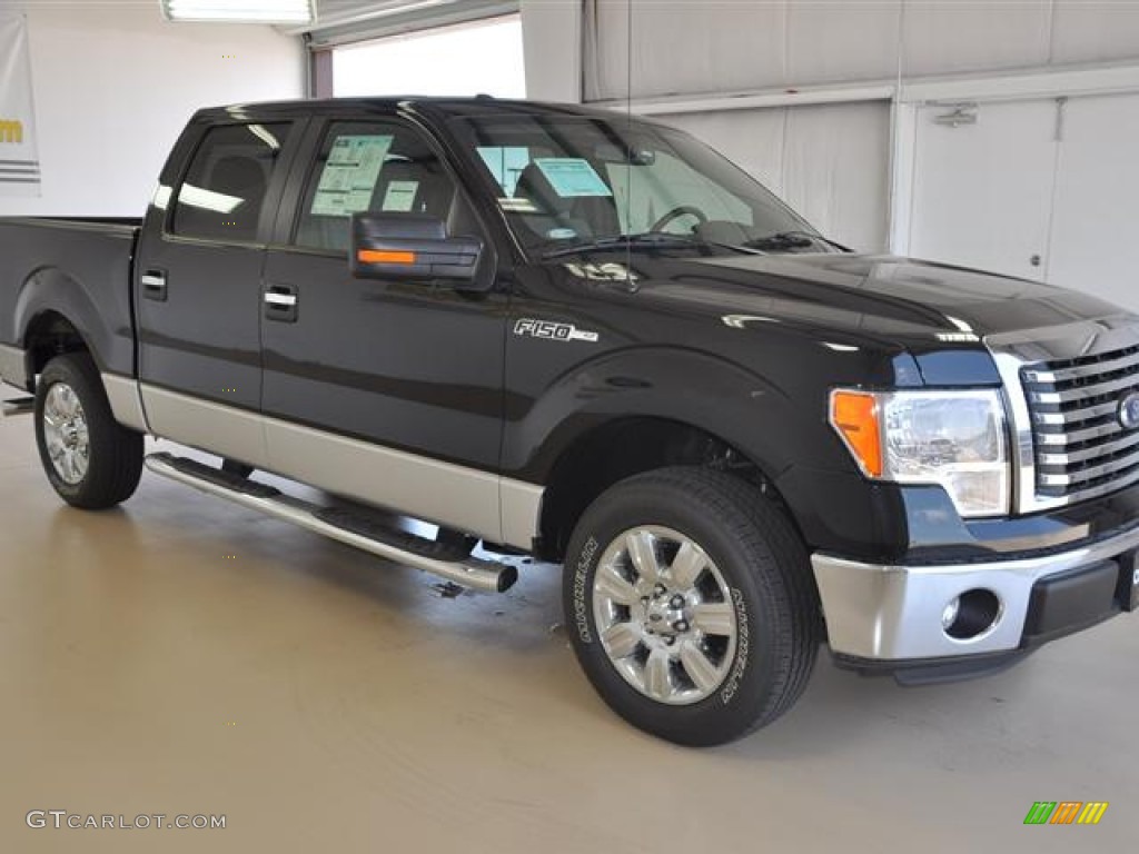 2011 F150 XLT SuperCrew - Tuxedo Black Metallic / Steel Gray photo #3