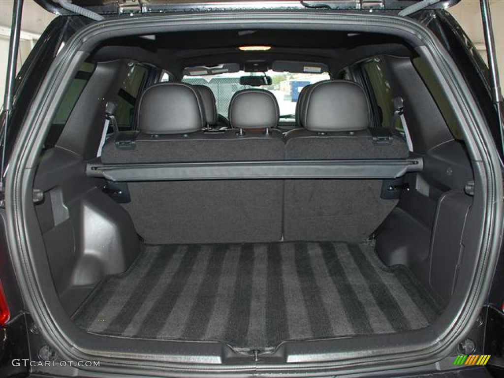 2011 Escape Limited V6 - Tuxedo Black Metallic / Charcoal Black photo #8