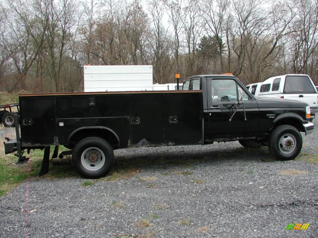 1997 F450 XL Regular Cab Utility Truck - Black / Opal Grey photo #4