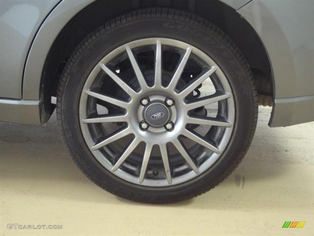 2010 Focus SES Sedan - Sterling Grey Metallic / Medium Stone photo #8