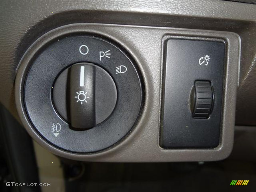 2010 Focus SES Sedan - Sterling Grey Metallic / Medium Stone photo #21