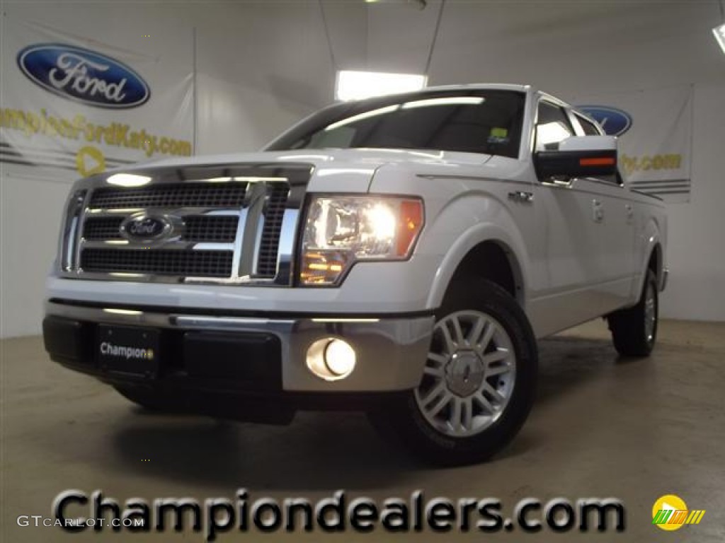 2010 F150 Lariat SuperCrew - Oxford White / Black photo #1