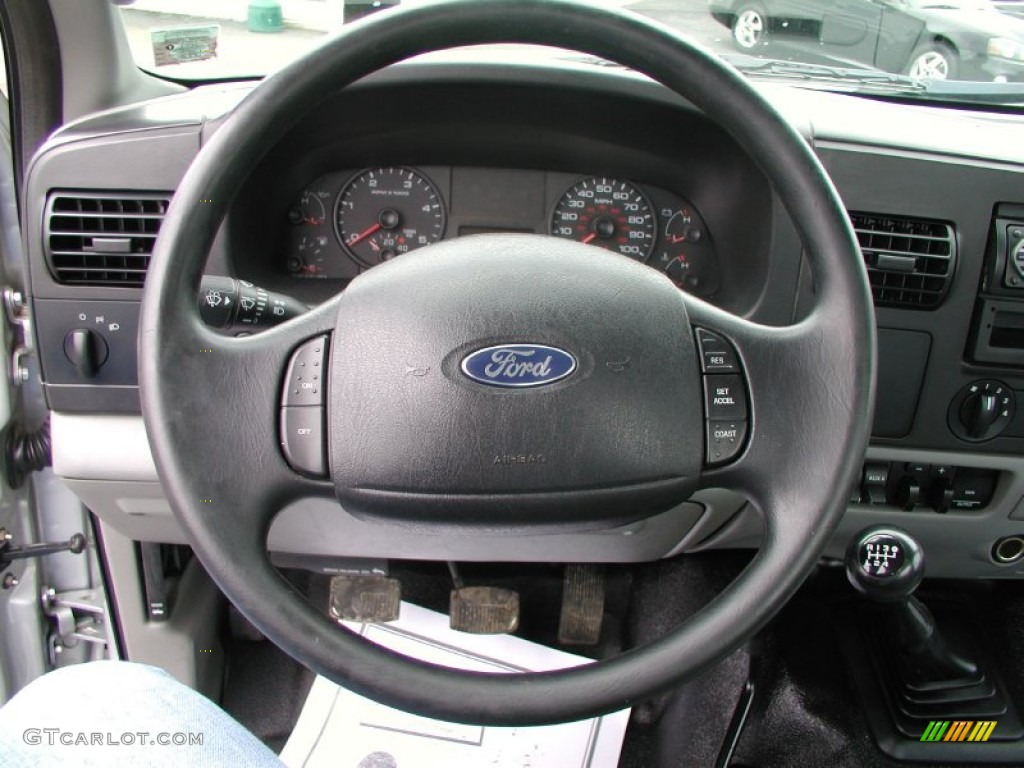 2006 Ford F250 Super Duty XL Regular Cab 4x4 Medium Flint Steering Wheel Photo #57377258