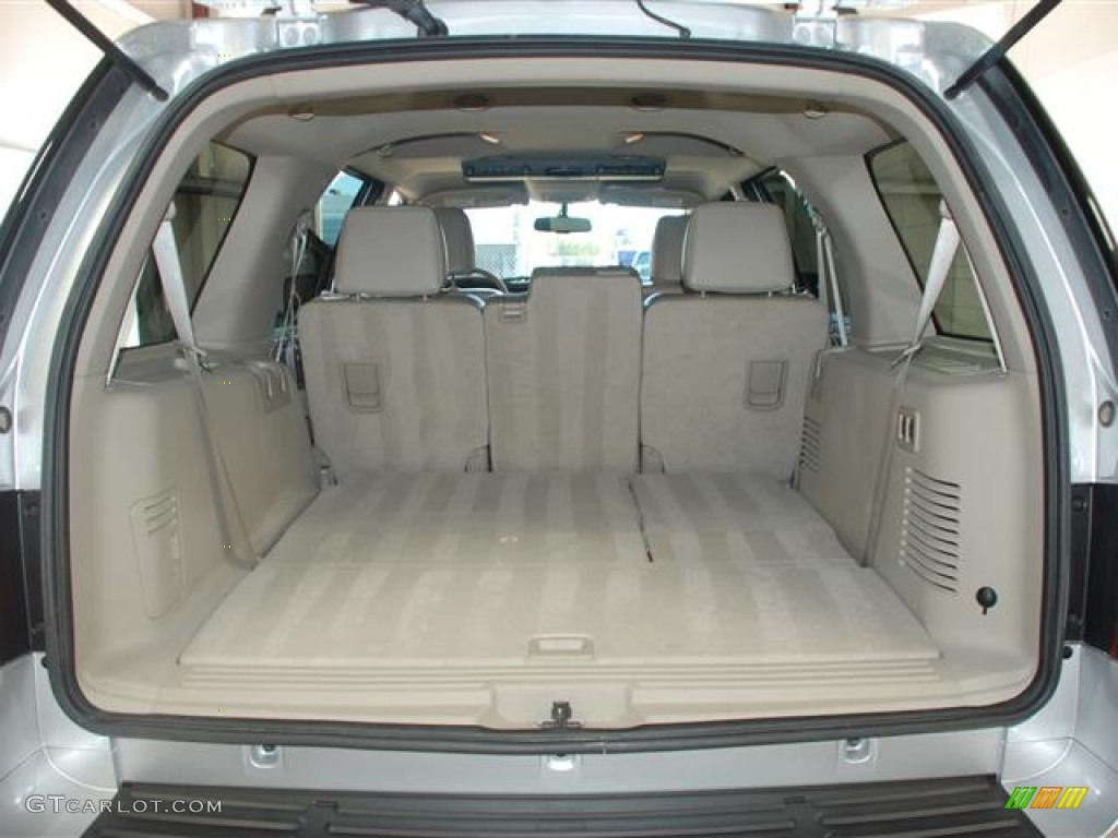 2010 Ford Expedition XLT Trunk Photo #57378230